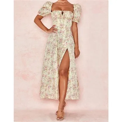 เดรสยาวทรงเอแขนพัฟ